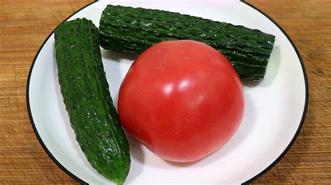 西红柿去皮的简单方法_腾讯视频