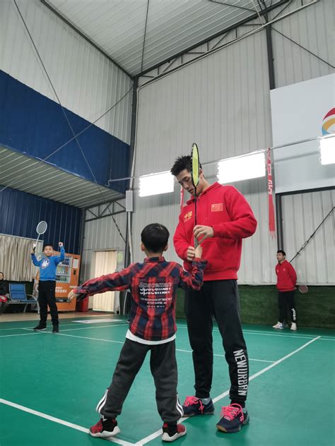 羽毛球训练课-深度体育-重庆篮球培训-青少年羽毛球培训