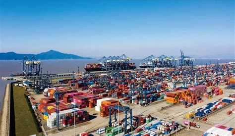 在“世界第一大港”宁波舟山港，感受中国外贸复苏！_手机新浪网