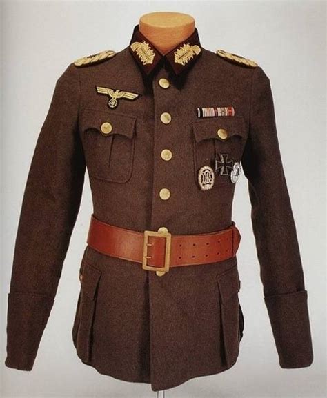 二战德军的军服究竟是谁设计的？1919年8月11日《魏玛宪法》生效 - 知乎