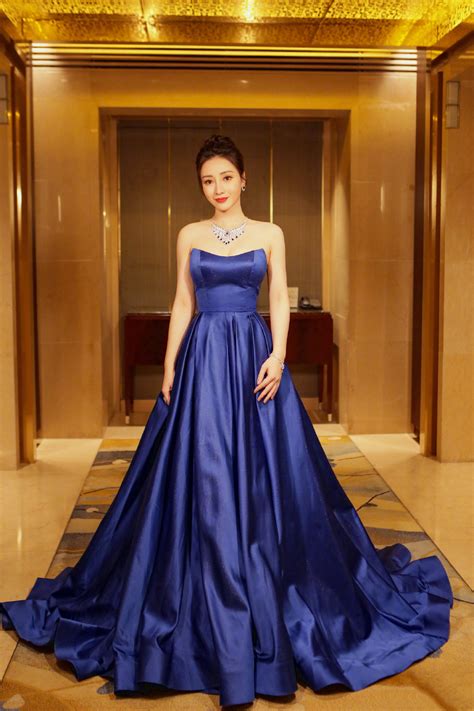 晚礼服裙2021新款秋季宴会公主性感公司年会主持人女修身显瘦优雅-阿里巴巴