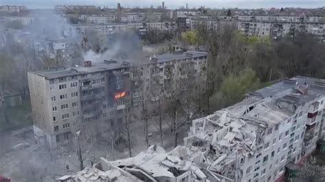 乌克兰东部城市遇袭致9死21伤，乌方：俄发射7枚S-300导弹