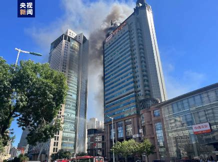 天津市一高楼突发火灾！目击者：整栋楼全红了！消防：明火已基本扑灭 | 每经网