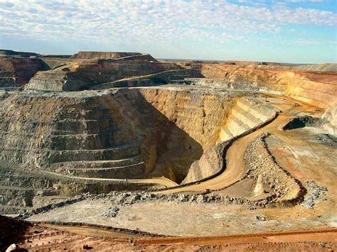 内蒙古矿产资源潜在价值13.4万亿：其中石墨大鳞片品质世界第一 - 综合新闻 - 中国矿业网 中国矿业联合会
