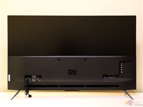 堆料十足的小米电视大师 82“系列发布，8K 和 Mini LED 都有了