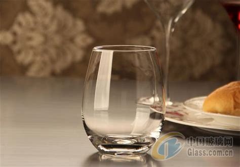玻璃杯的选购方法 透明的玻璃杯子要怎样清理才干净,行业资讯-中玻网
