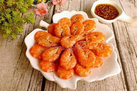家常水煮大虾的做法_菜谱_香哈网
