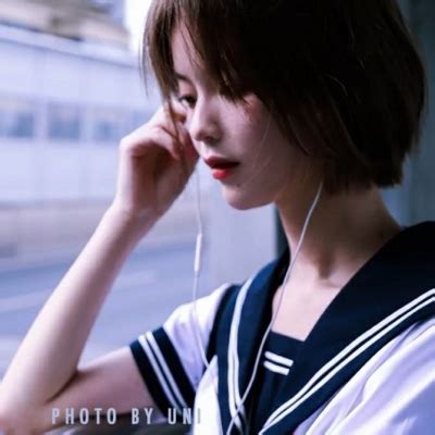 温柔头像校服女生真人