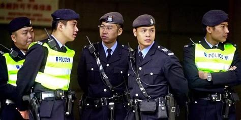 海外网:香港市民应支持香港警队惩治暴力违法分子_手机新浪网