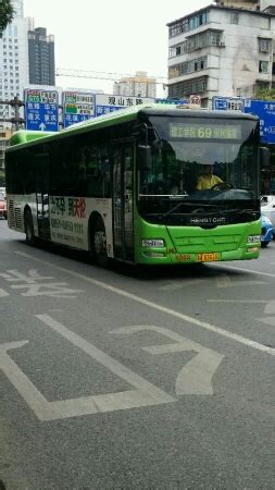 渭南市公共交通总公司新增40辆公交车增加运力。_西部决策网_国家一类新闻网站