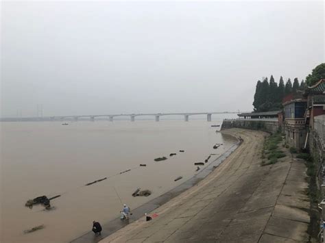 25条河流超警！这波降雨太猛 湖北等4省市遭遇“泼水式”降雨 - 海南首页 -中国天气网