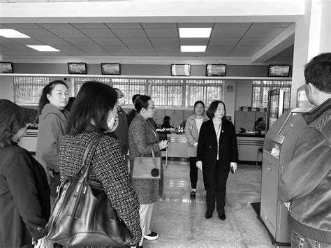 德阳市政务和大数据局率队考察旌阳基层便民服务体系--四川经济日报