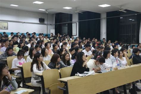 社会学院举办毕业生小型宣讲会暨模拟面试会-上海大学社会学院