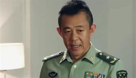 中国国防部长和解放军总参谋长哪个级别高？|总参谋长|解放军|军阶_新浪新闻