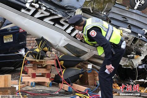 美国一小型飞机坠毁居民区 飞行员受伤-新闻中心-温州网