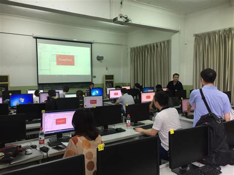 数计学院举行数据科学与大数据技术专业师资培训-武汉纺织大学新闻文化网