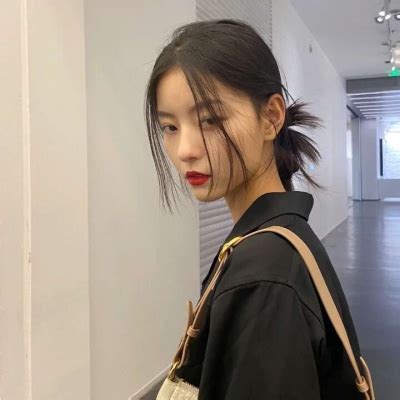 温柔又冷淡女生头像
