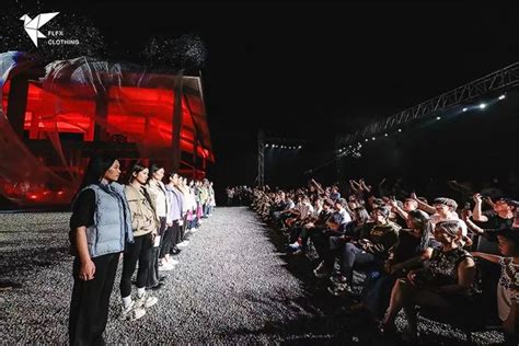 平湖举办羽绒服装区域品牌发布会 - 羽绒金网
