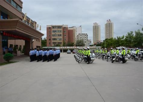 甘肃省酒泉市公安局肃州分局举行警用摩托车发放仪式(组图)-特种装备网