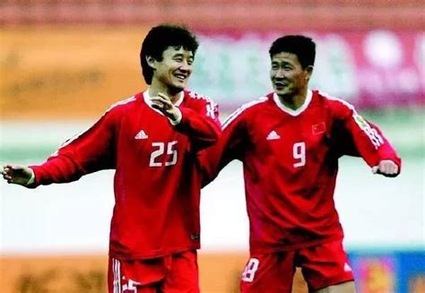 第一位登陆英超联赛的中国球员有多厉害？效力曼城7个赛季