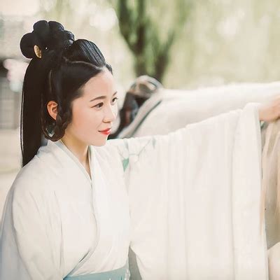 白衣道士古风头像女生版
