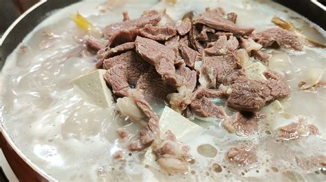 羊肉汤不要乱炖，按照大厨正确做法，味道鲜美无膻味，太香了|羊肉汤|羊肉|羊油_新浪新闻