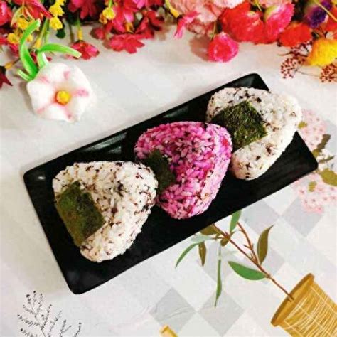 粘土三角饭团图片