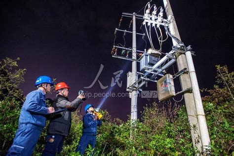 广西靖西：电力设备巡视 保障春运安全供电-人民图片网