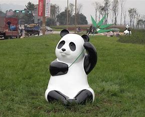 雅安大熊猫雕塑穿和服？真相来了 的图像结果