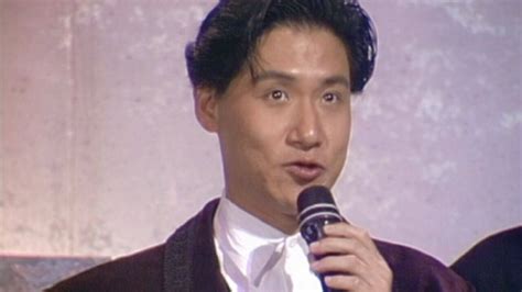 陈自强颁奖，1990年张学友凭《只愿一生爱一人》获十大劲歌金曲奖_腾讯视频