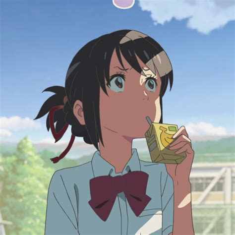 宫水三叶图片