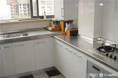 不锈钢厨房台面橱柜的特点缺点及清洁注意事项