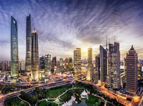 从24米瞭望塔到632米上海中心，陆家嘴建设者细数浦东蝶变