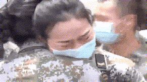 催泪！驻港部队退伍仪式上的这一幕太感人_凤凰网视频_凤凰网