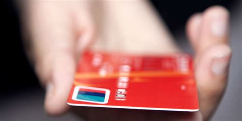 信用卡年内不良处置超980亿 超300万户持卡人逾期_澎湃号·媒体_澎湃新闻-The Paper