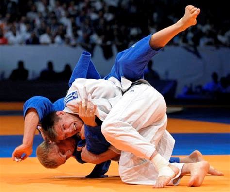 日本柔道队创造单届奥运会金牌数最多纪录_东方体育