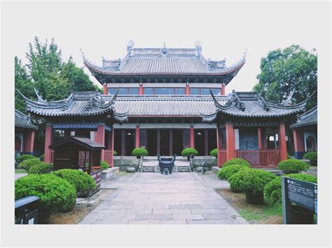 北京庙会一般几点开门，庙会里有什么好玩的东西么？_