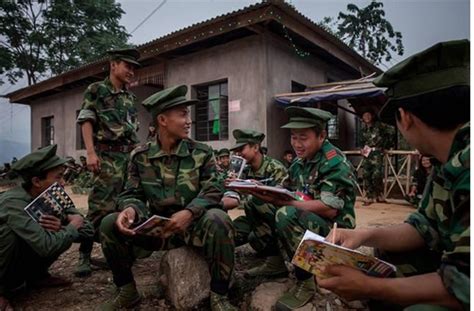 缅北武装不断与政府军发生冲突，有什么历史渊源？|彬龙协议|缅甸|武装_新浪新闻