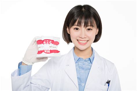种牙分享/种植牙真的要选技术好的医生以为适合自己的种植牙- 健康160