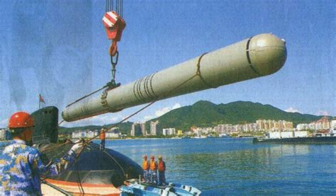 英媒：中国最新款，093B型巡航导弹核潜艇下水，或可发射鹰击-21