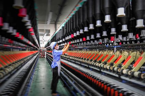 于都大力推动传统纺织服装业“智”变 | 信丰县信息公开