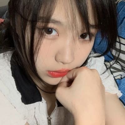甜美乖巧温柔女生头像