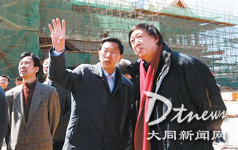 耿彦波辞去太原市市长职务 一双“沾满灰尘的皮鞋”就是他的符号