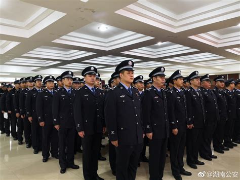湖南省公安厅特勤局集体换装入警宣誓仪式即将开始|特勤局|宣誓|公安厅_新浪新闻