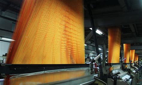 纺织业一家纺织厂在旋转高清图片下载-正版图片505365141-摄图网