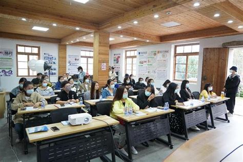 上海松江区首期《新媒体营销与运营》培训班在腾门培训学校顺利开班
