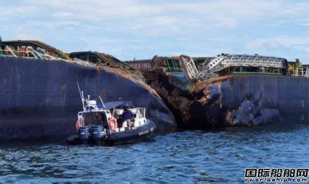 一艘长江内支线集装箱船发生撞船事故！