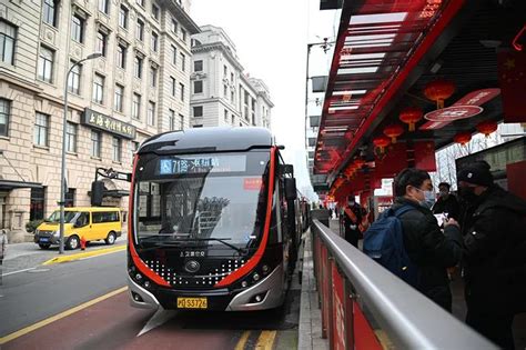 上海中运量71路开线71周年 推出最美上海红色之旅专列_手机新浪网