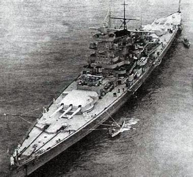 历史上的今天5月24日_1941年二战：英国皇家海军胡德号战列巡洋舰在北大西洋被德舰俾斯麦号击沉，全舰千余名官兵仅3人生还。