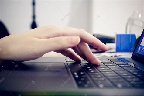 如何使用电脑键盘练习打字_百度知道